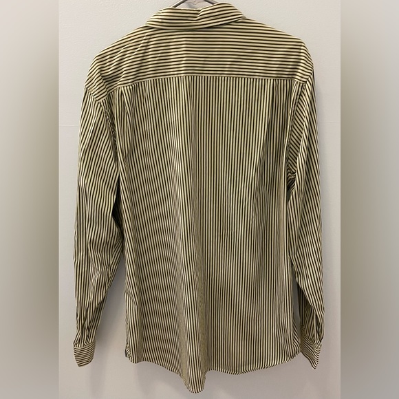 JCP Mens Button-down. Size X-large. - Picture 2 of 3